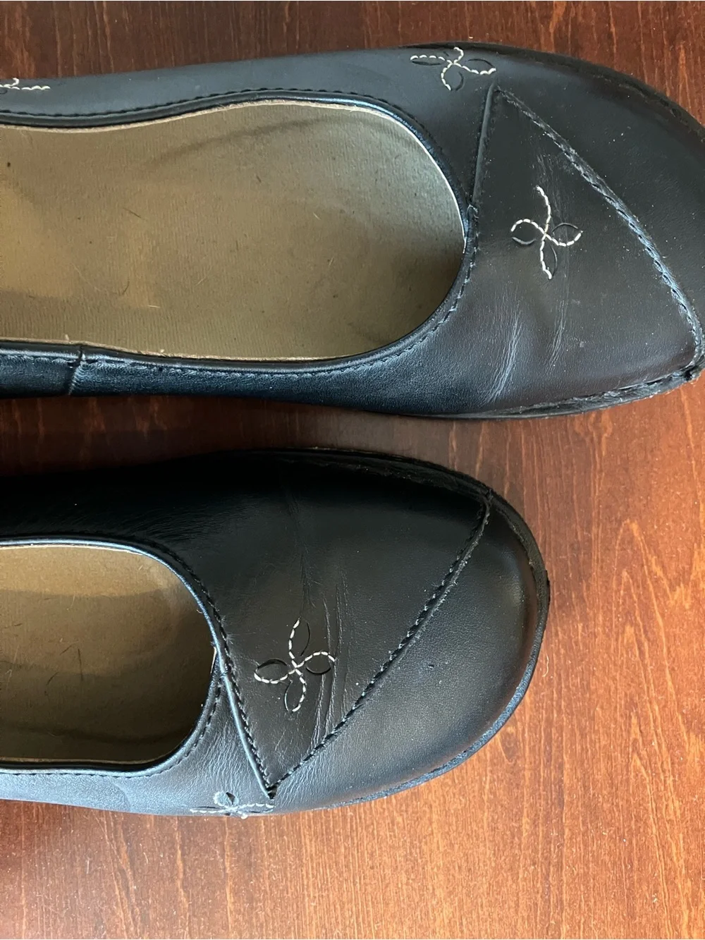 Dr. Martens Black Leather Ballet Flats with Stitch Detail- size 7